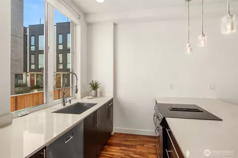 2248 Fairview Ave E, Seattle, WA 98102 photo 8