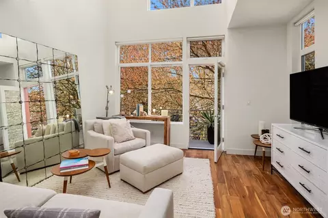 2248 Fairview Ave E, Seattle, WA 98102 photo 13