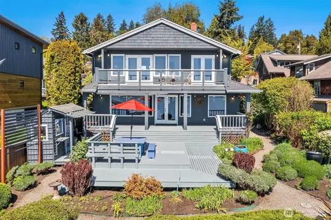 20532 Chautauqua Beach Rd SW, Vashon, WA 98070