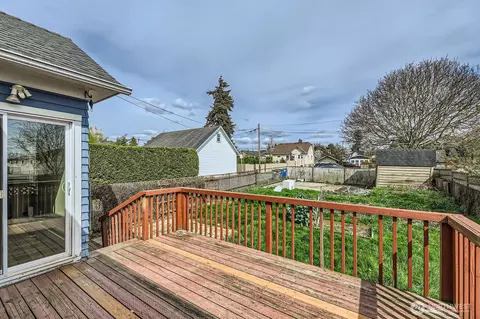Exterior - 2723 Virginia Ave, Everett, WA 98201 photo 3 of 3