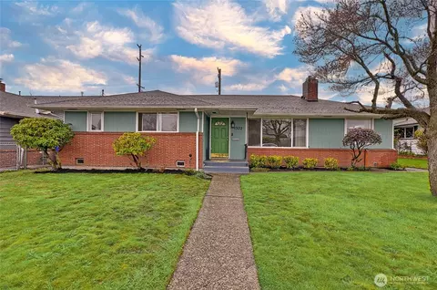1322 Mcdougall Ave, Everett, WA 98201