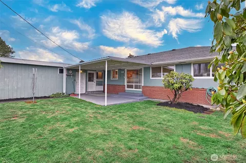 Exterior - 1322 Mcdougall Ave, Everett, WA 98201 photo 2 of 5