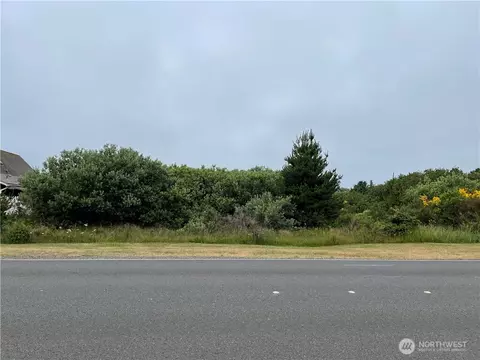 405 Ocean Shores Blvd NW, Ocean Shores, WA 98569