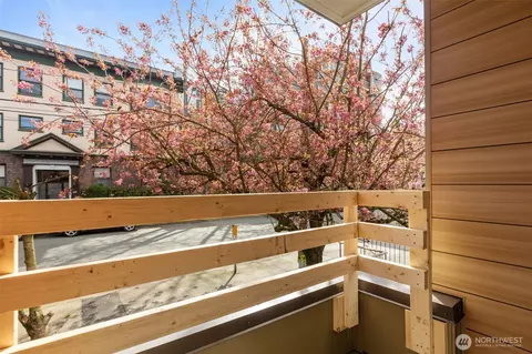 435 Summit Ave E #202, Seattle, WA 98102 photo 26