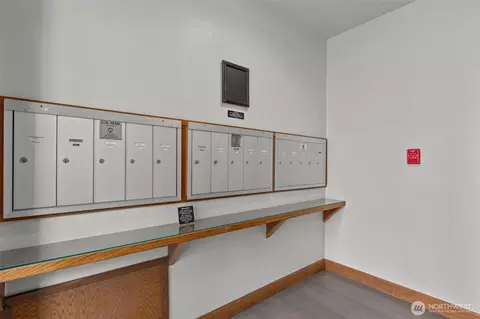 435 Summit Ave E #202, Seattle, WA 98102 photo 22