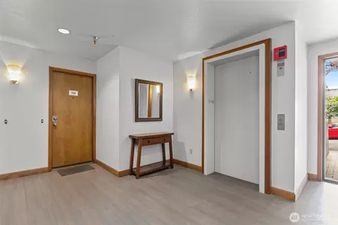 435 Summit Ave E #202, Seattle, WA 98102 photo 21