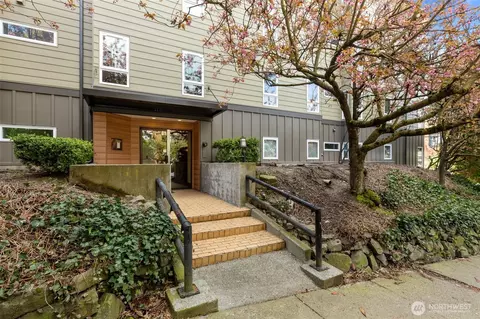 435 Summit Ave E #202, Seattle, WA 98102 photo 3