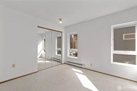 435 Summit Ave E #202, Seattle, WA 98102 photo 17