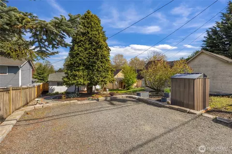Exterior - 4512 S 3rd Ave S, Everett, WA 98203 photo 5 of 6