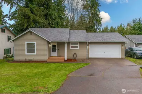 20210 La Paloma Dr E, Bonney Lake, WA 98391