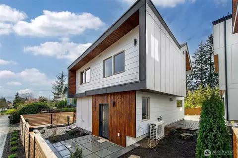 5307 48th Ave S, Seattle, WA 98118