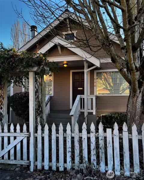 520 30th Ave E, Seattle, WA 98112