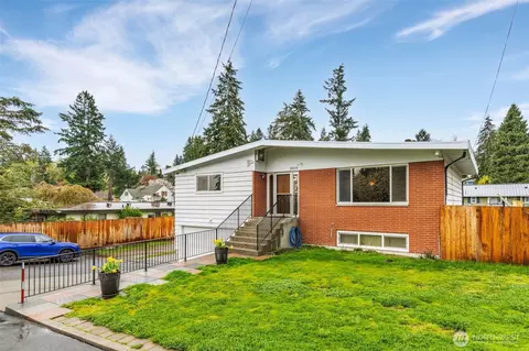 20229 Des Moines Memorial Dr S, Seattle, WA 98198