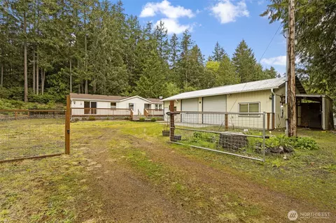 9367 Priddy Vista Rd NW, Seabeck, WA 98380