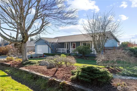 527 Island View Dr, Camano Island, WA 98282