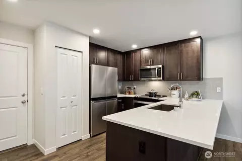 Kitchen - 9568 7th Ave SE, Everett, WA 98208 photo 1 of 1