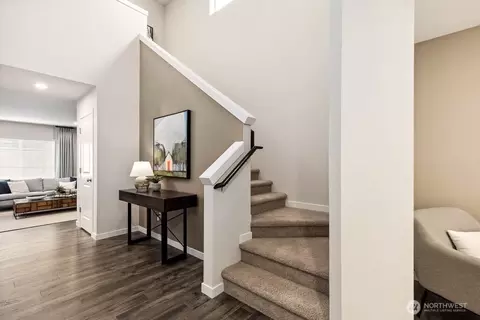 Entry Way - 9568 7th Ave SE, Everett, WA 98208 photo 1 of 2