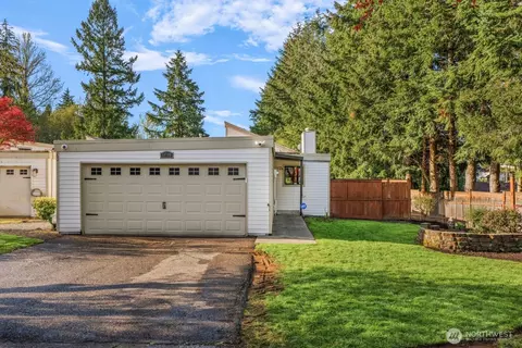 13709 SE 259th St #60, Kent, WA 98042