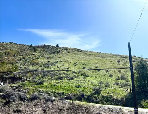 0 Squilchuck Rd, Wenatchee, WA 98801