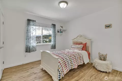 Bedroom - 14514 148th St E, Orting, WA 98360 photo 3 of 7