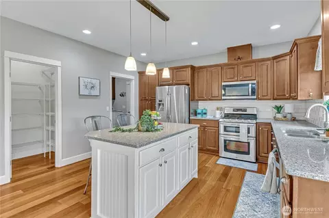Kitchen - 14514 148th St E, Orting, WA 98360 photo 1 of 4