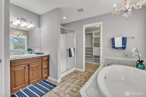 Bath - 14514 148th St E, Orting, WA 98360 photo 2 of 4