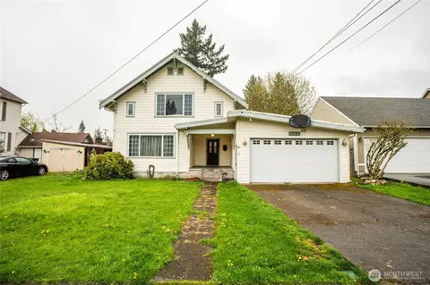 634 NW St Hellens Ave, Chehalis, WA 98532