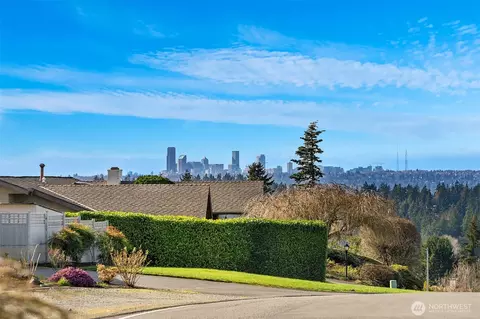 2110 123rd Ave SE, Bellevue, WA 98005