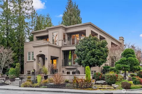 6202 Lake Washington Blvd NE, Kirkland, WA 98033