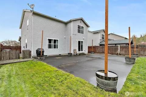 Exterior - 1002 Daffodil Ave NE, Orting, WA 98360 photo 4 of 7