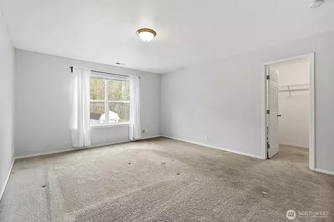 Bedroom - 1002 Daffodil Ave NE, Orting, WA 98360 photo 6 of 7