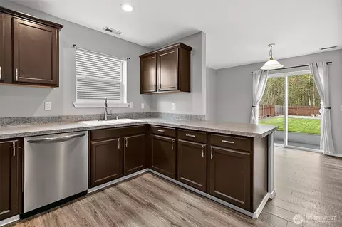 Kitchen - 1002 Daffodil Ave NE, Orting, WA 98360 photo 3 of 4