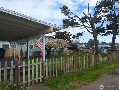 104 9th St SE, Long Beach, WA 98631 photo 4
