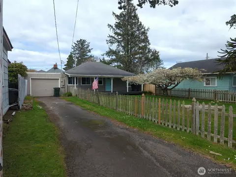 104 9th St SE, Long Beach, WA 98631 photo 5