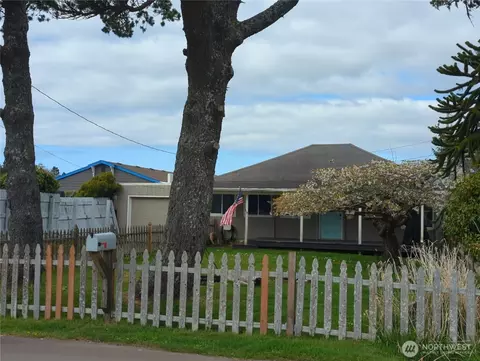 104 9th St SE, Long Beach, WA 98631 photo 7