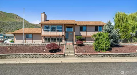 1836 Jefferson St, Wenatchee, WA 98801