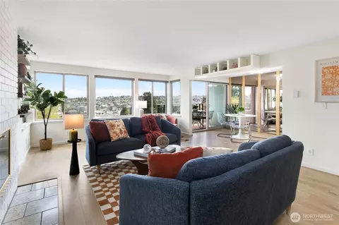 3400 25th Ave W #204, Seattle, WA 98199