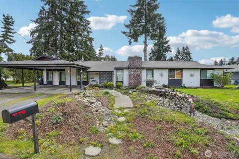 208 Inglenook Dr, Centralia, WA 98531