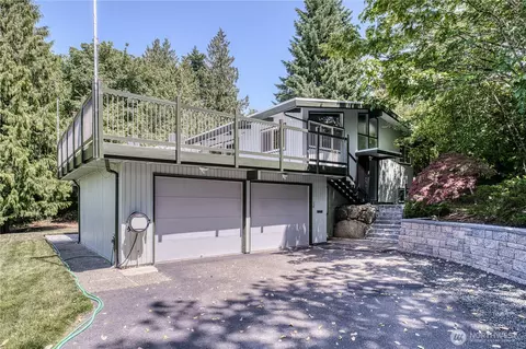 1414 Sunset Vis, Bremerton, WA 98310