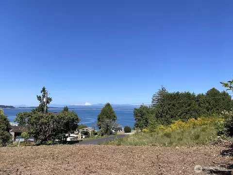 1481 SE Camano Dr, Camano Island, WA 98282