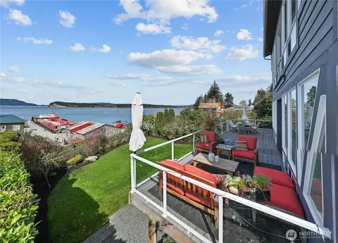 2920 Oakes Ave, Anacortes, WA 98221