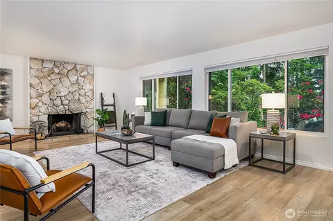 17924 23rd Ln NE #101, Shoreline, WA 98155