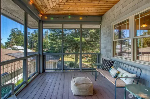 Exterior - 40 Echo Bay Dr, Eastsound, WA 98245 photo 3 of 7