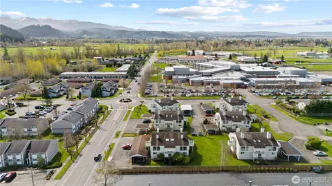 View/Area - 134 Semanski St #D, Enumclaw, WA 98022 photo 2 of 2
