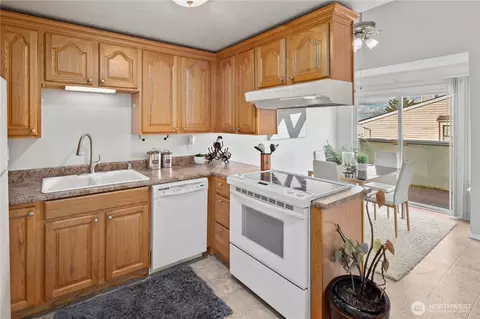 Kitchen - 134 Semanski St #D, Enumclaw, WA 98022 photo 1 of 3