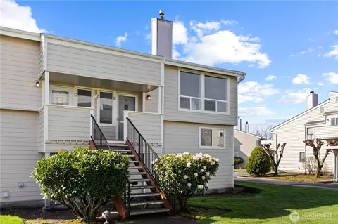 Exterior - 134 Semanski St #D, Enumclaw, WA 98022 photo 1 of 3