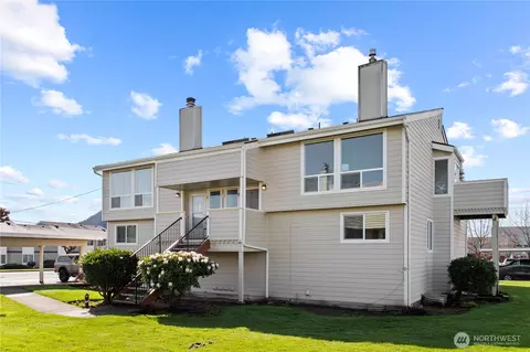 Exterior - 134 Semanski St #D, Enumclaw, WA 98022 photo 2 of 3