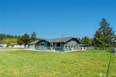 790 N Rhodefer Rd, Sequim, WA 98382