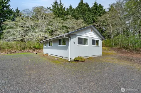 14 Chabot Rd, Copalis Beach, WA 98535