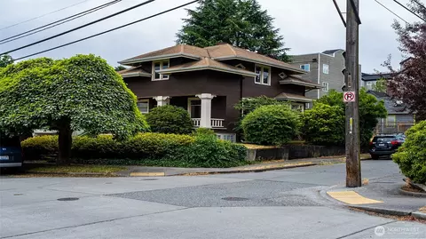 4469 Linden Ave N, Seattle, WA 98103
